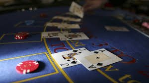 Permainan Texas Poker di dealer langsung eleven4d dengan kamera multi-sudut